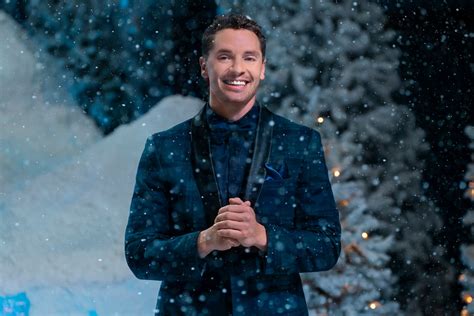 Hallmark’s First ‘Mr. Christmas’ Goes Home for the Holidays